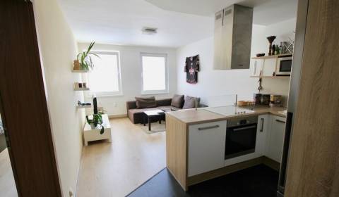 Very nice 1 bdr apt 60m2, in an excellent location