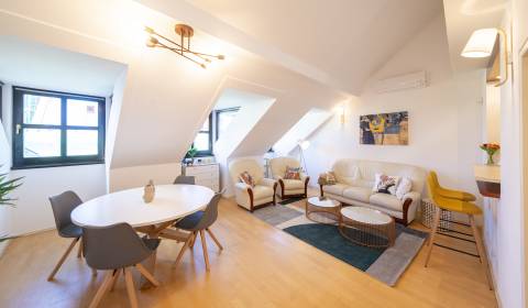 Charming, old town style 2bdr duplex, 97m2, A/C, heart of Bratislava