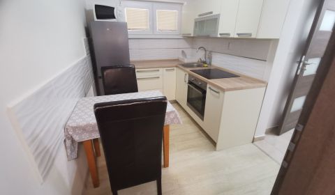Rent Studio, Studio, Čerešňová, Nové Zámky, Slovakia