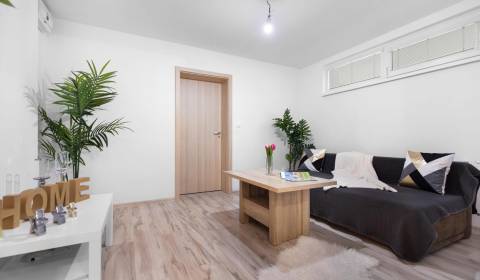 One bedroom apartment, Jankolova, Sale, Bratislava - Petržalka, Slovak