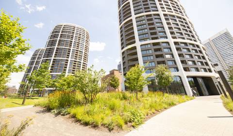 Amazing, exclusive 2bdr apt, 89m2, loggia, castle view, Sky Park