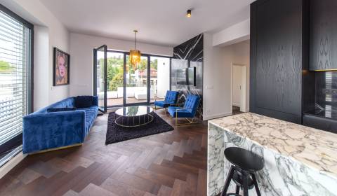 Exclusive 3bdr penthouse 102m2with terrace 82m2 and beautiful view