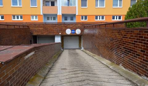 Garage, Sedmokrásková, Rent, Bratislava - Ružinov, Slovakia
