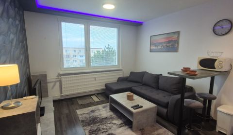 Rent One bedroom apartment, One bedroom apartment, Školské námestie, M