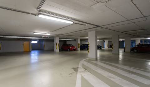 Garage parking space, ICT VAJNORSKÁ