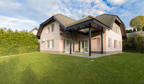  METROPOLITAN │Spacious 4-bdrm house for rent Bratislava