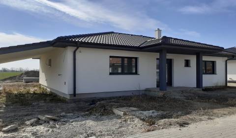 Novostavba 4 izb. bungalov pri jazere Hrubá Borša,100 m2+pozemok 500m2