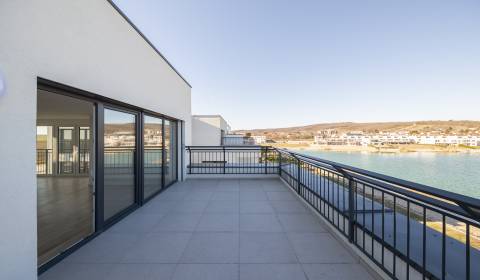 SOLD  2-bdr apartment at the lake, terrace,  A2-TOP6