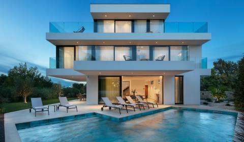 Luxury 4-Bedroom  Villa Punta 1B in Croatia 