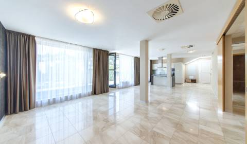 Exclusive 3bdr apt 153m2 with terrace +33m2, two bathrooms, parking