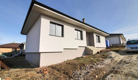 Nová cena - ALEKŠINCE - 4i bungalov - 120m2 - pokojné bývanie 