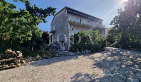  Selce, family house in a great location