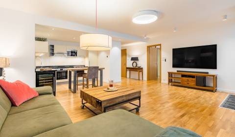 Exclusive 1 bdr apt 81 m2, with loggia and 2x parking, RIVER PARK