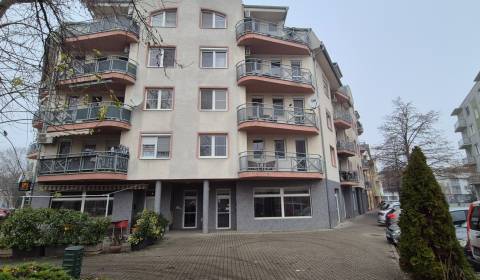 Rent Two bedroom apartment, Two bedroom apartment, Nové Zámky, Slovaki