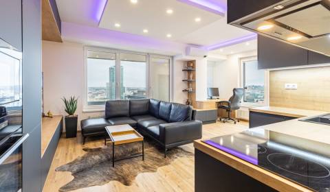 Unique 1 bdr apt 60m2, with A/C, balcony and beautiful view, PREMIÉRE