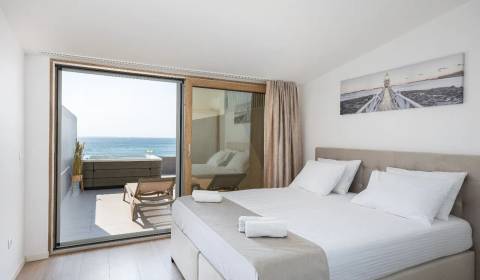 CROATIA- Luxury apartments 10 m from the sea - PAG, POVLJANA