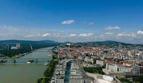Eurovea Tower - apartment in Tower LUX part with a perfect view 