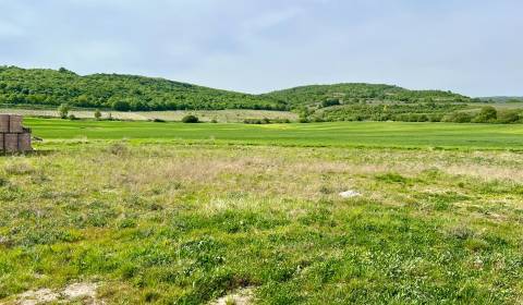 PK/VINESADY - 600m2 plot of land with issued building permit for RD