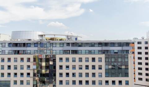 BA/RUŽINŮ - Moderní kanceláře v TOP lokalitě s parkováním