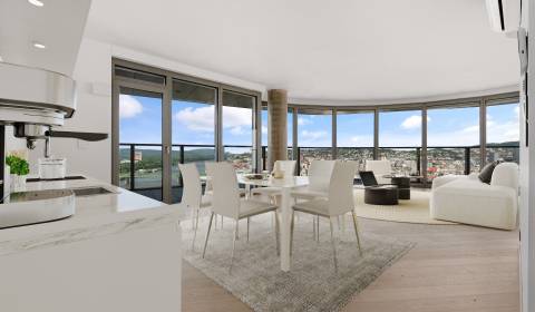 THE HOME︱EUROVEA TOWER - panoramatic 2-bedroom apt. with castle view