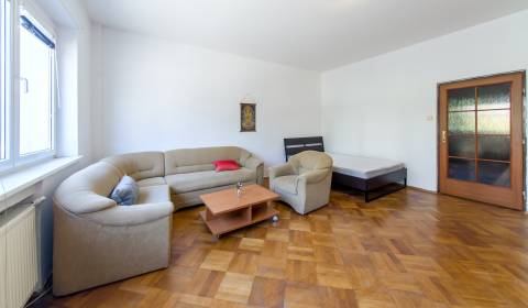 Exceptional 1bdr apt 54m2, in the center of the city