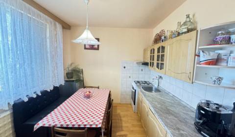 Rent Two bedroom apartment, Two bedroom apartment, Nové Zámky, Nové Zá