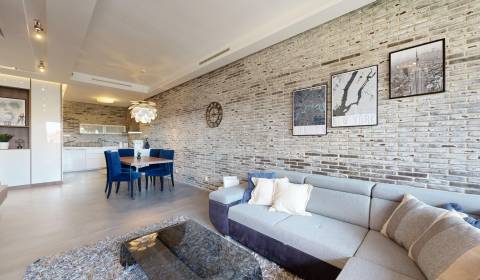  Family two-bedroom apartment with parking in FIVE STAR RESIDENCE