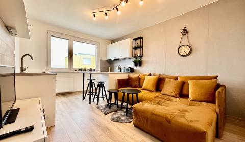 SOLD - Renovated small 1 bedroom apartment, Závadská street, Rača