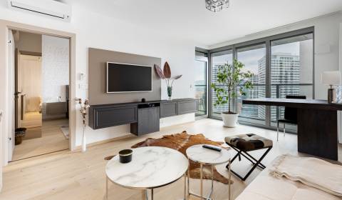 Elegant 1bdr apt 56 m2, A/C, with loggia, parking, EUROVEA TOWER