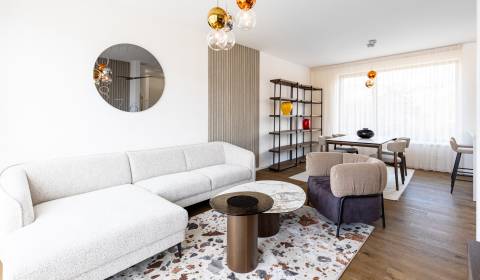 Exclusive, designer 2bdr apt 68 m2, A/C, balcony, 2xparking, pivnica