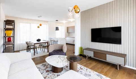 Exclusive, designer 2bdr apt 68 m2, A/C, balcony, 2xparking, pivnica