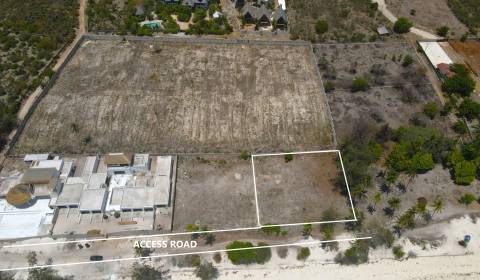 MAKUNDUCHI - BEACH FRONTAGE LAND