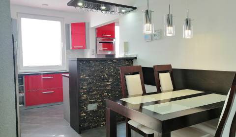 Sale Three bedroom apartment, Three bedroom apartment, Okružná, Stará