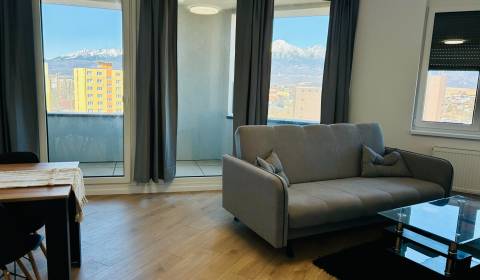 Rent Three bedroom apartment, Three bedroom apartment, Karpatská, Popr