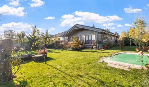 COZY FAMILY HOUSE WITH A LARGE GARDEN AND MODERN TECHNOLOGIES - ČASTÁ