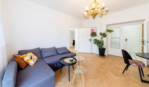Unique 2bdr apt 70 m2, with loggia and balcony, renovated