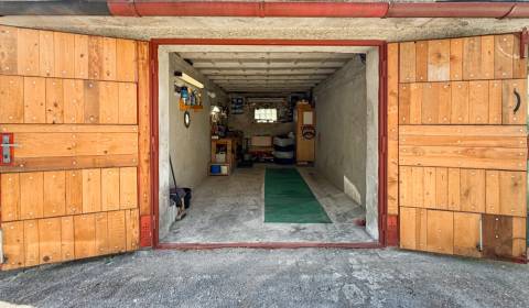 Sale Garage, Garage, Pod kaštieľom, Ilava, Slovakia