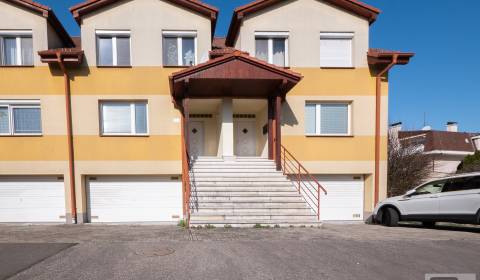 Sale Three bedroom apartment, Three bedroom apartment, Čečinová, Brati