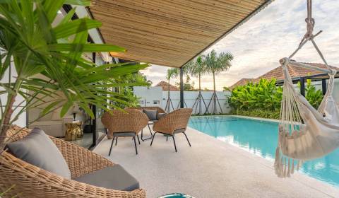 PATTAYA – EXCLUSIVE 5-BEDROOM VILLA WITH POOL –PAYMENT IN EUR POSSIBLE