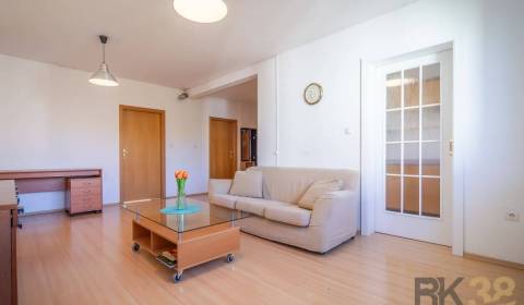 Sale Three bedroom apartment, Three bedroom apartment, Levočská, Popra