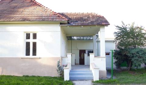 Searching for Family house, Family house, okres, Nové Zámky, Slovakia