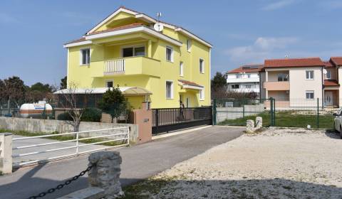 CROATIA - Apartment house with three apartments - VRSI, Zadar
