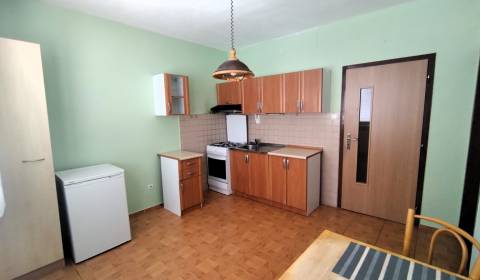 Sale Studio, Studio, Beethovenova, Nitra, Slovakia
