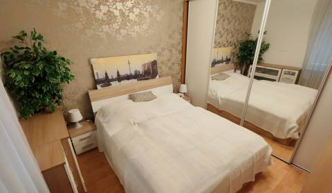 Sale Three bedroom apartment, Three bedroom apartment, L. Novomeského,