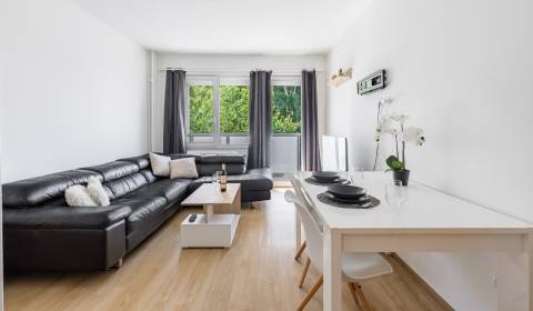 Very nice 1bdr apt 43m2, with loggia and parking