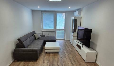 Very nice, bright 1bdr apt 59 m2, A/C, with balcony