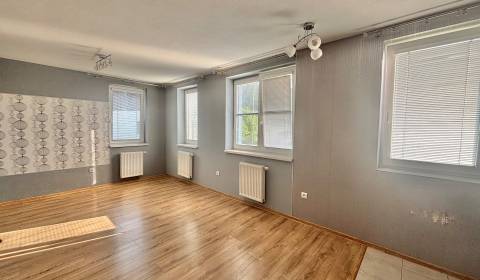 Sale Two bedroom apartment, Two bedroom apartment, Stará Bystrica, Čad