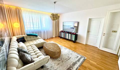 Sale Two bedroom apartment, Two bedroom apartment, Drotárska cesta, Br
