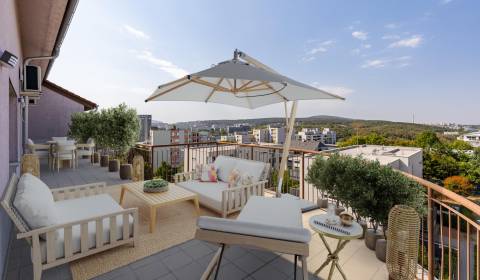 SOLD 3-bdr apartment with large terrace in Horsky Park, 160 m2, garage
