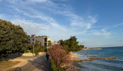 CROATIA - Apartments in the 1st row (3i) - MANDRE, island PAG